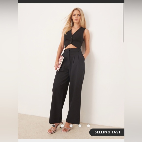 LIKE NEW ASOS trousers. Incredible material! Chic Black and Gray Striped Pants - Picture 1 of 7